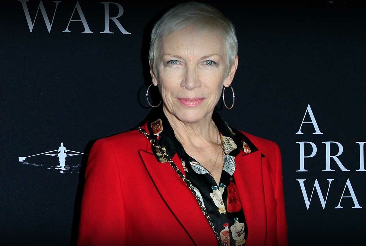 annie lennox age